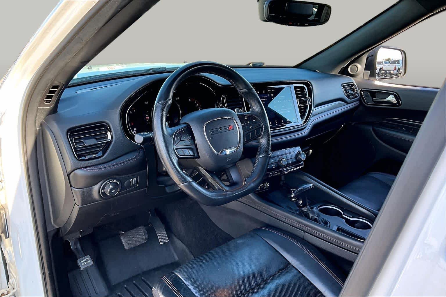 Used 2022 White Knuckle Clearcoat Dodge R/T image 16