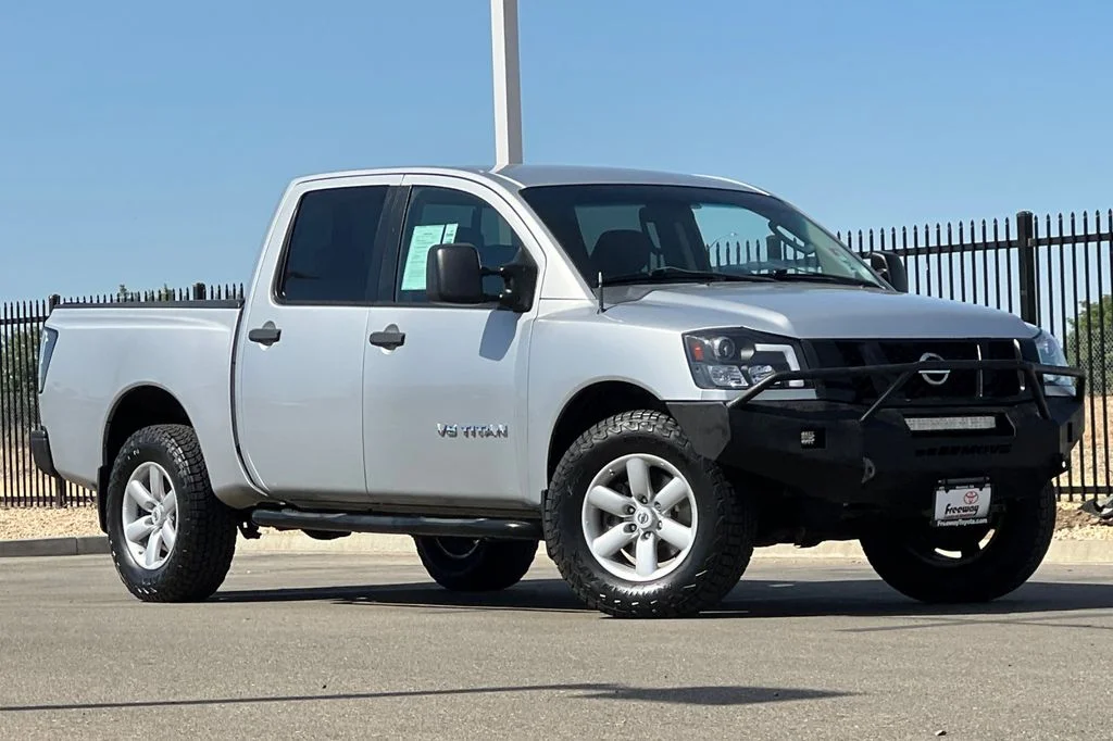 Used 2011 Nissan Titan S with VIN 1N6AA0EJ6BN319716 for sale in Hanford, CA