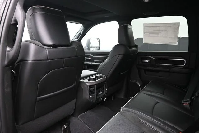 New 2026 Diamond Black Crystal Pearl-Coat Exterior Paint RAM Laramie image 10