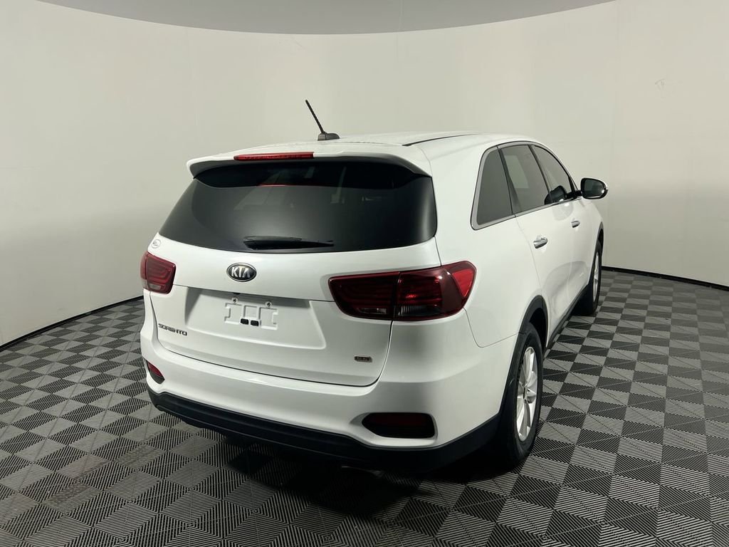 Used 2019 White Kia LX image 3