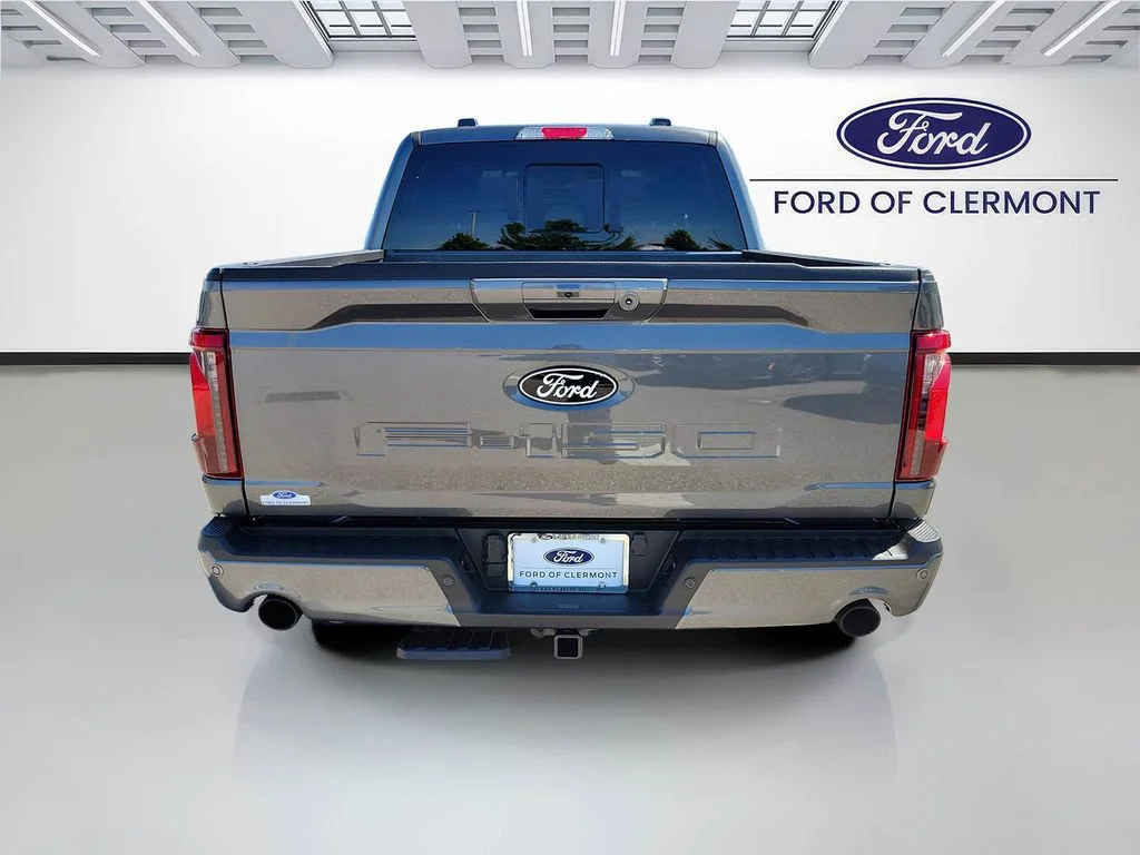 New 2026 Carbonized Gray Metallic Ford XLT image 4