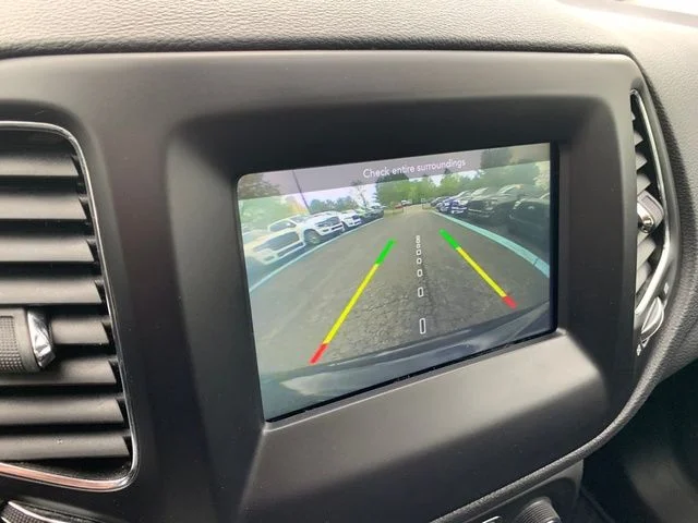 Used 2018 Black Jeep Latitude image 26