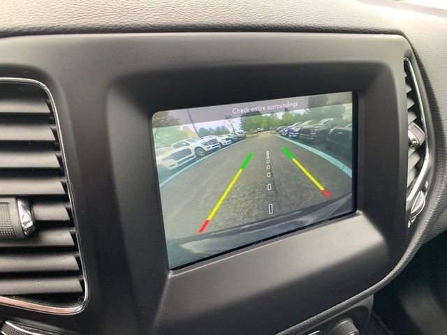 Used 2018 Black Jeep Latitude image 26
