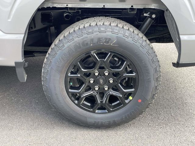 New 2026 Iconic Silver Metallic Ford XLT image 15