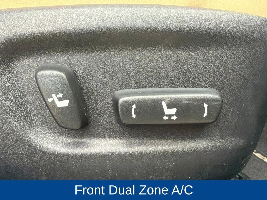 Used 2015 Atomic Silver Lexus 200t image 14