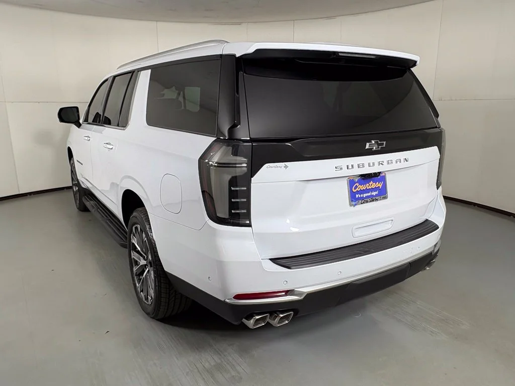 2027 Chevrolet Suburban High Country - Photo 7