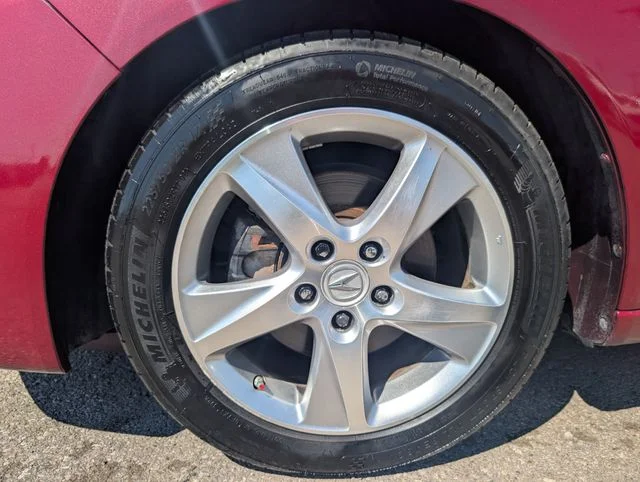 Used 2011 Red Acura 2.4 image 26