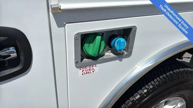 Used 2025 Summit White Chevrolet LT image 38