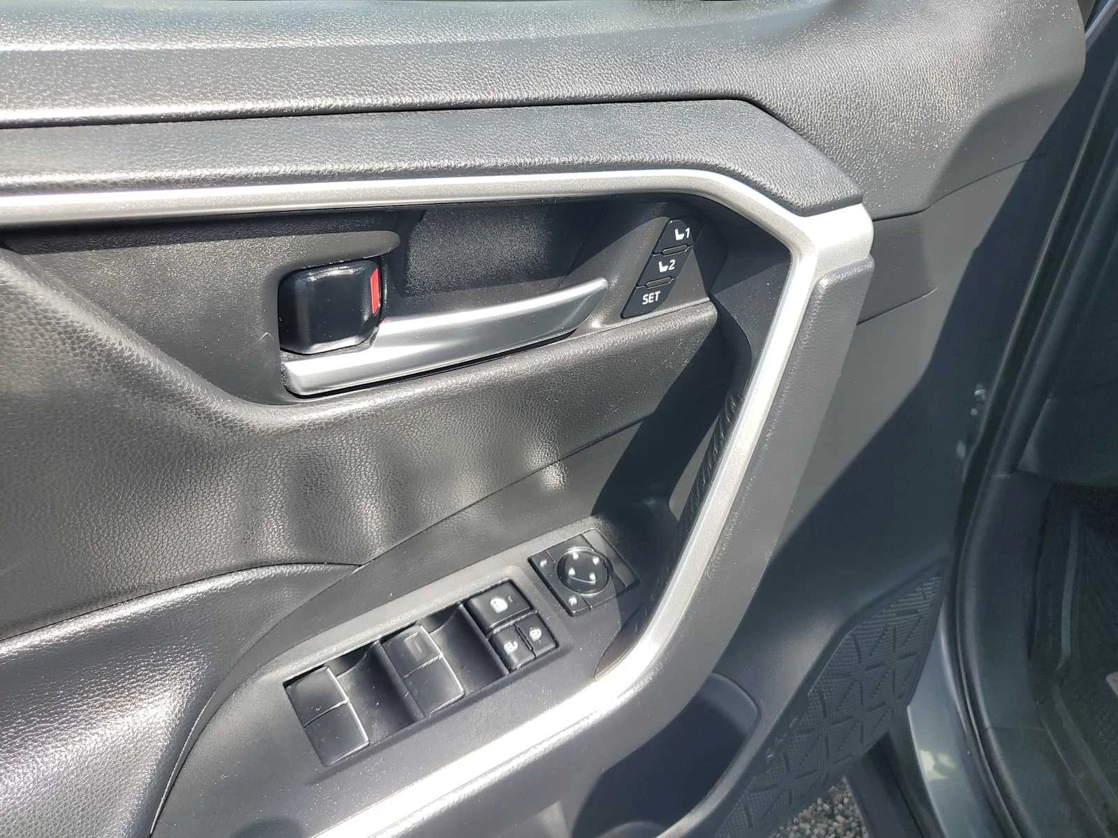 Used 2021 Gray Toyota Hybrid LE image 23