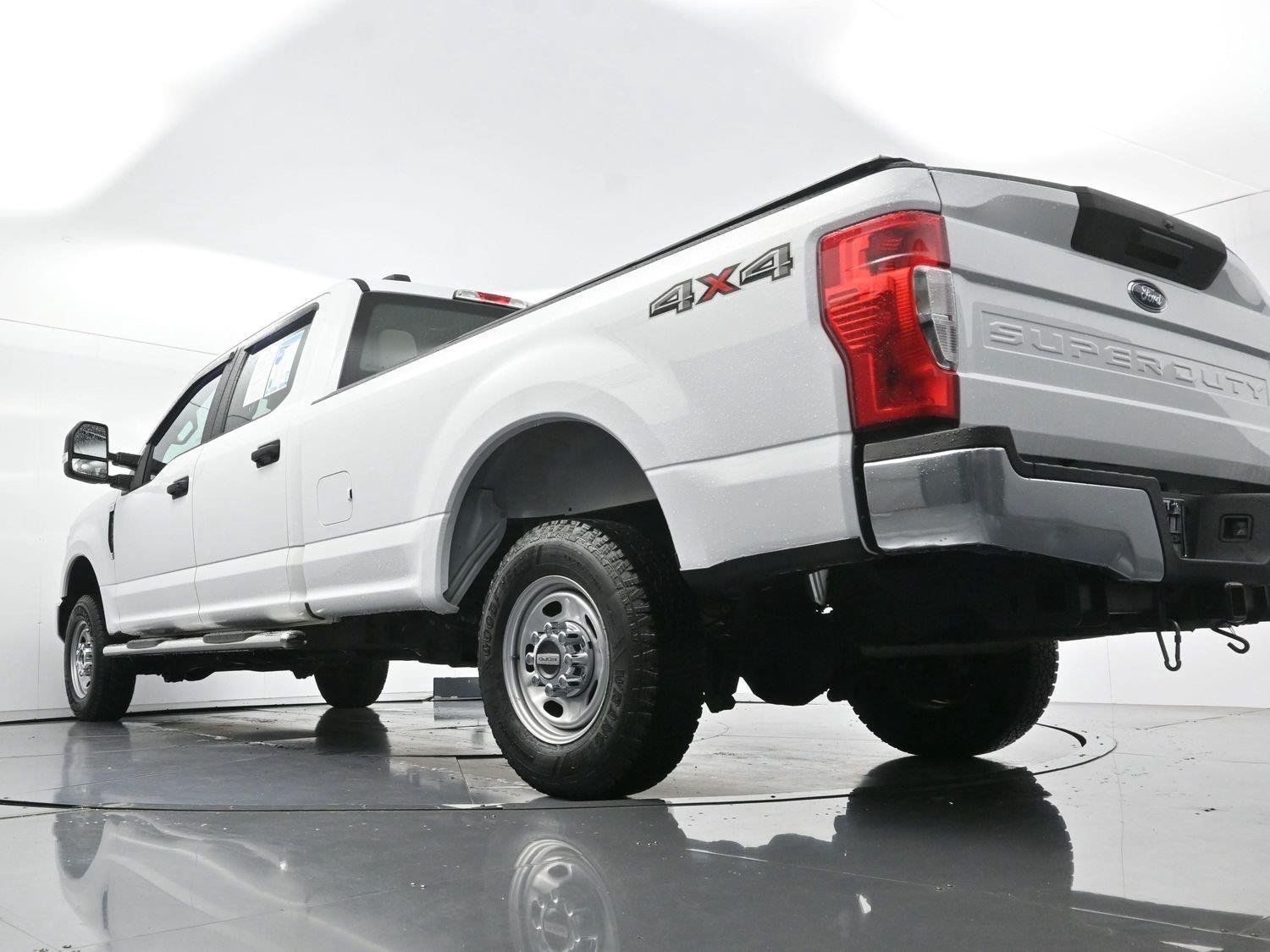 Used 2022 Oxford White Ford XL image 47