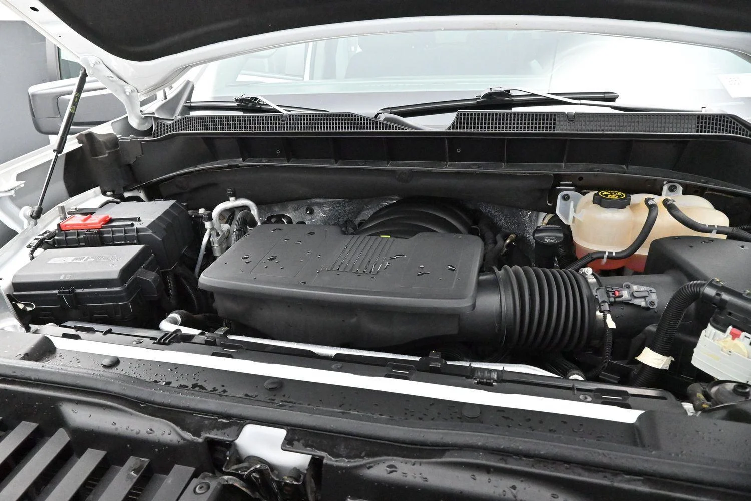Used 2023 Summit White Chevrolet RST image 31