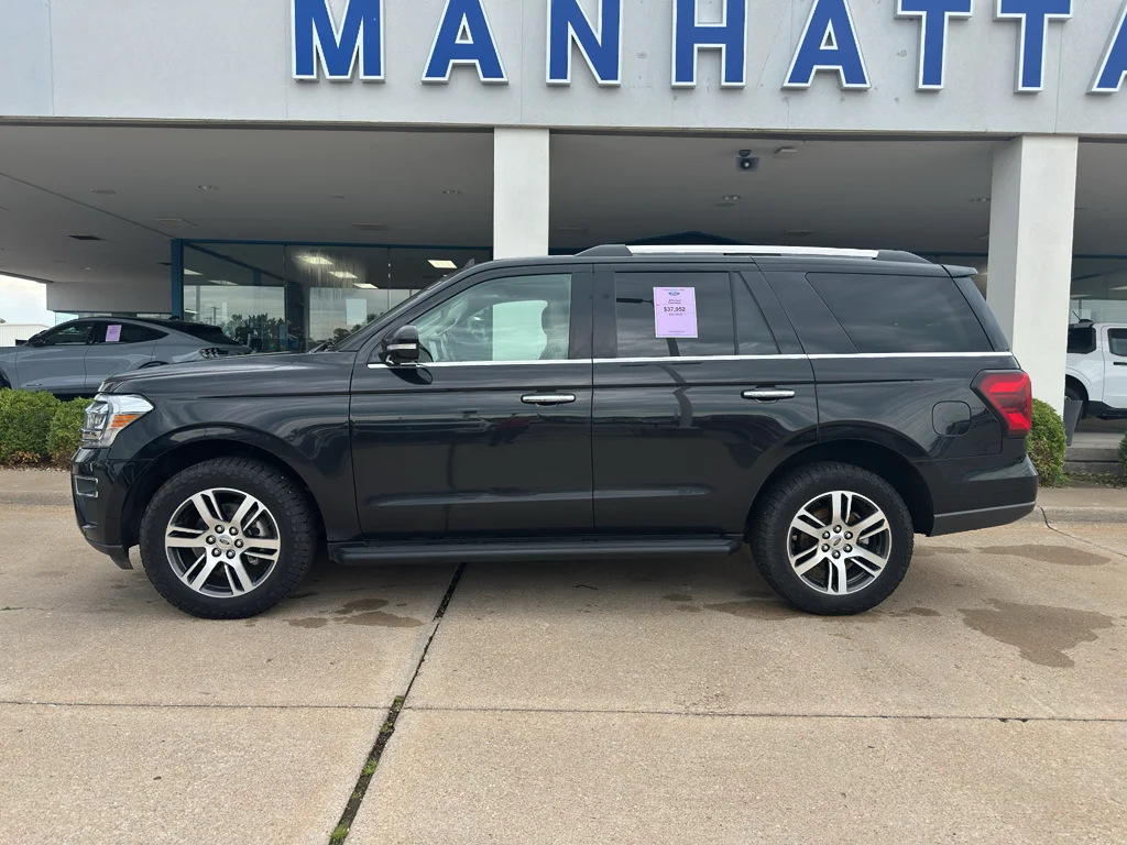 Used 2024 Agate Black Metallic Ford Limited image 35