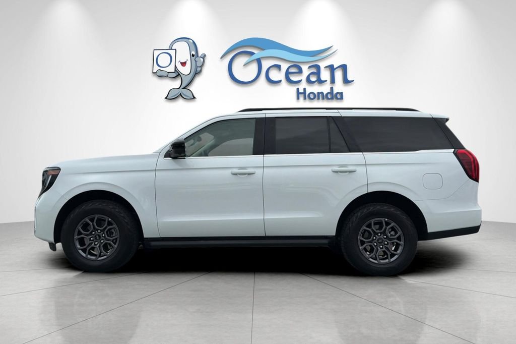 Used 2025 Oxford White Ford Active image 7