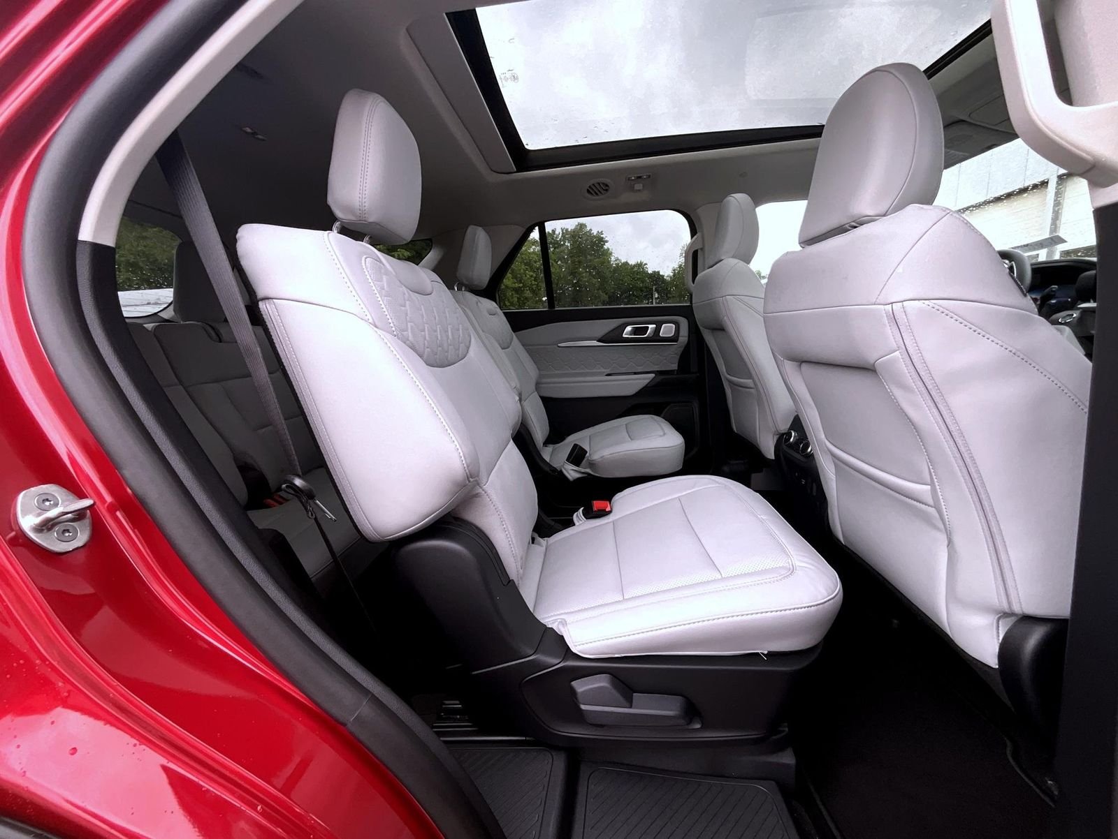 New 2026 Rapid Red Metallic Tinted Clearcoat Ford Platinum image 20