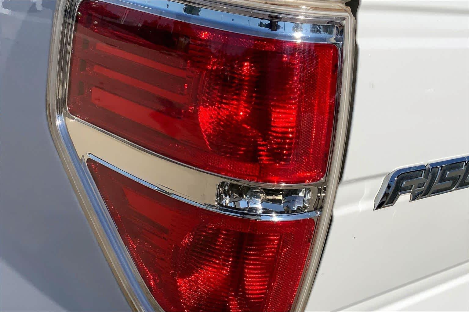 Used 2014 Oxford White Ford XLT image 27