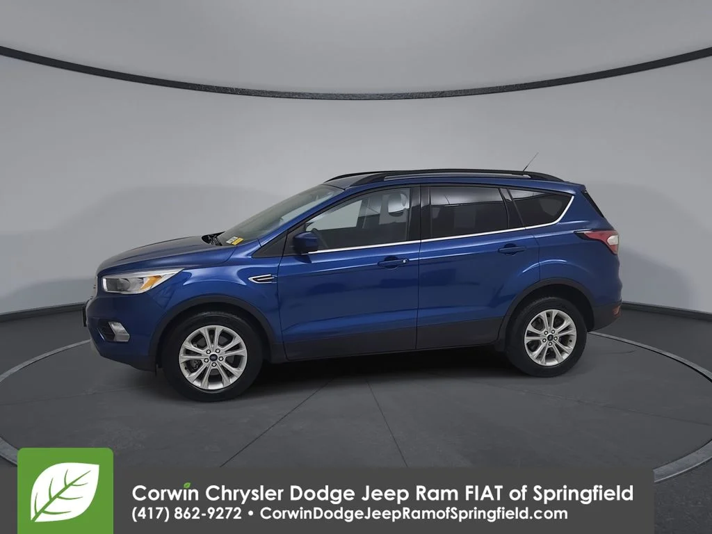 Used 2018 Blue Ford SE image 8