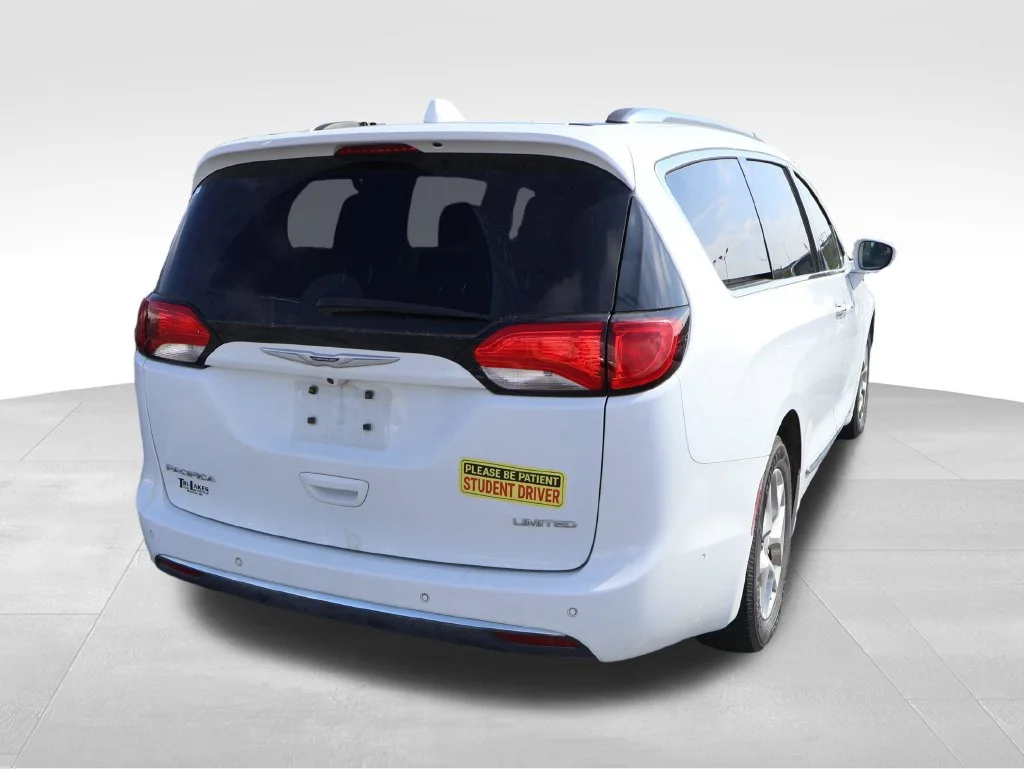 Used 2020 White Chrysler Limited image 13