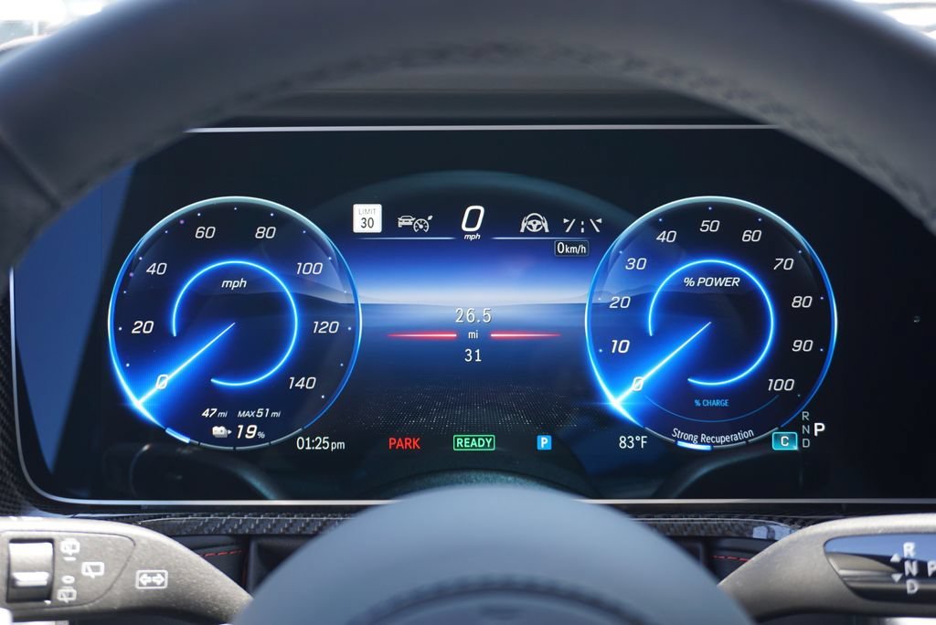 New 2027 MANUFAKTUR Night Black Magno Mercedes-Benz G 580 image 18