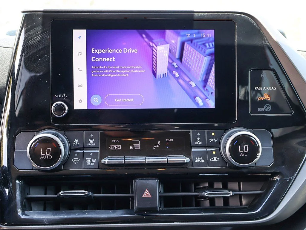 2024 Toyota Highlander LE - Photo 48