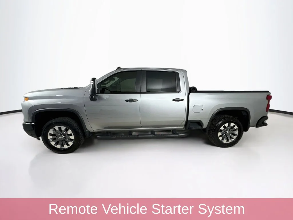 Used 2025 Gray Chevrolet Custom image 4
