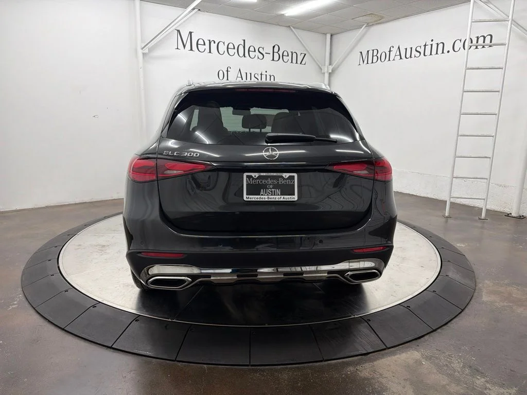 New 2027 Gray Mercedes-Benz GLC 300 image 6
