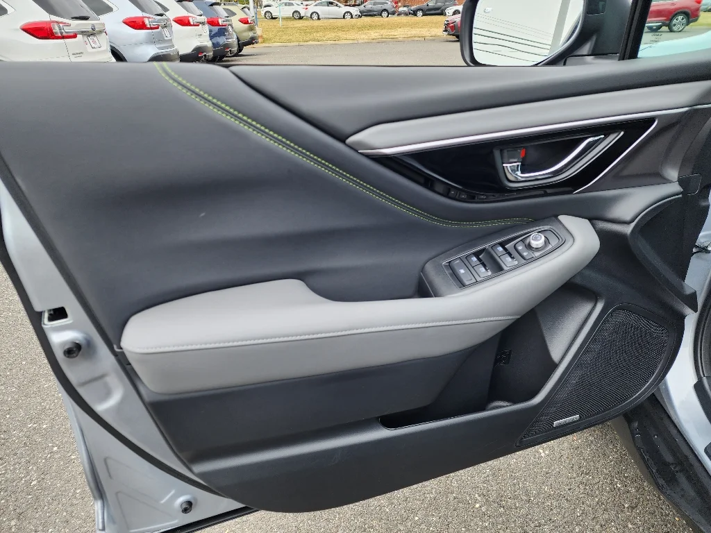 2025 Subaru Outback Onyx Edition - Photo 31
