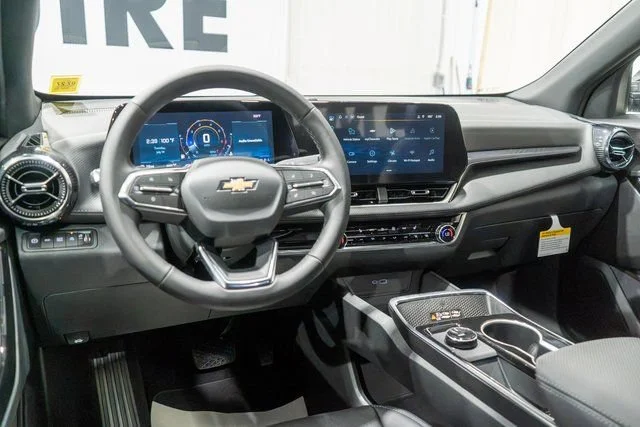 New 2027 Mosaic Black Metallic Chevrolet LT image 11
