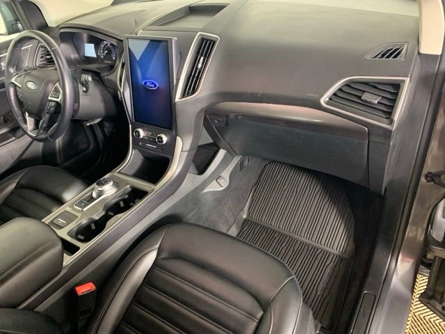 Used 2024 Gray Ford SEL image 6