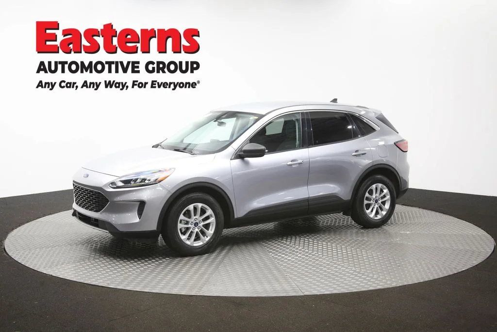 Used 2022 Silver Ford SE image 58