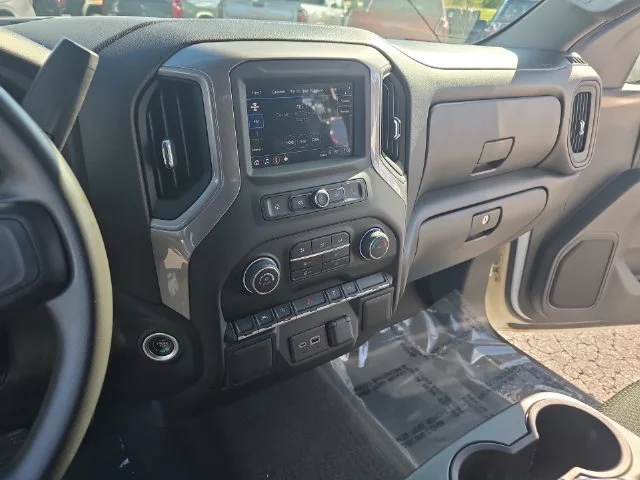 Used 2022 White Chevrolet WT image 21