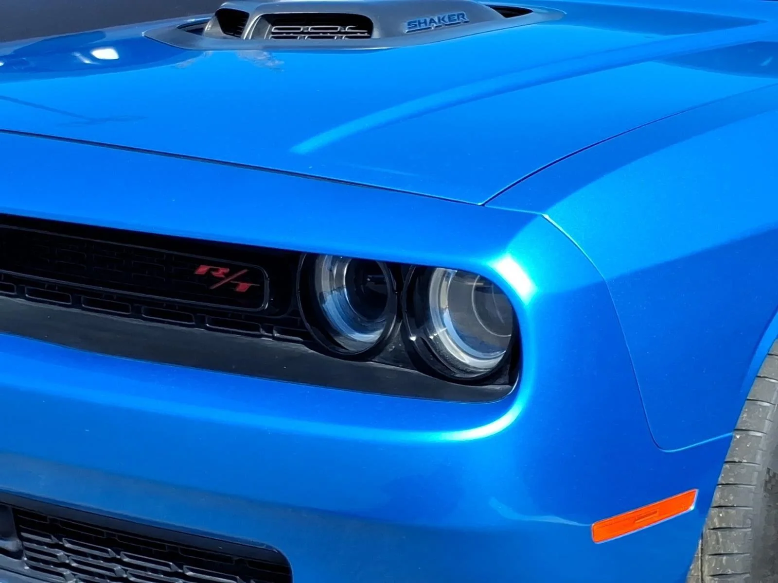 Used 2015 B5 Blue Pearl Coat Dodge R/T Plus Shaker image 2