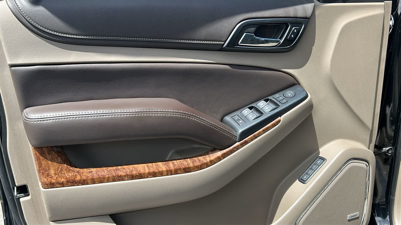 2020 Chevrolet Suburban Premier - Photo 23
