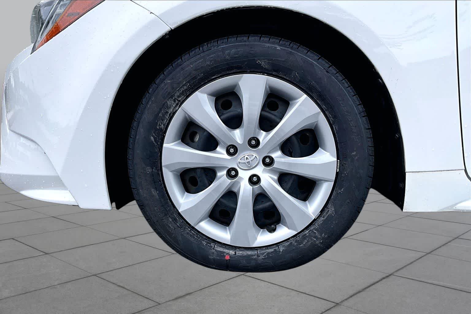 Used 2024 Ice Cap Toyota LE image 11