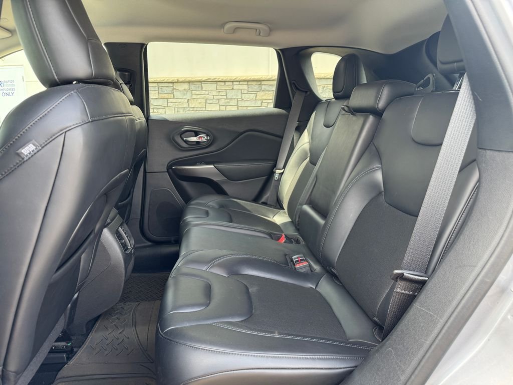 2021 Jeep Cherokee Latitude Plus - Photo 16