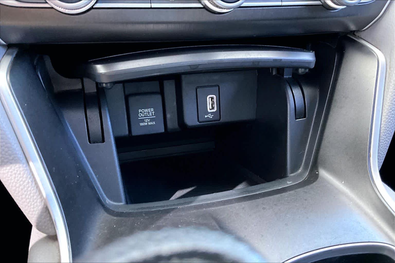 Used 2019 Lunar Silver Metallic Honda LX 1.5T image 31