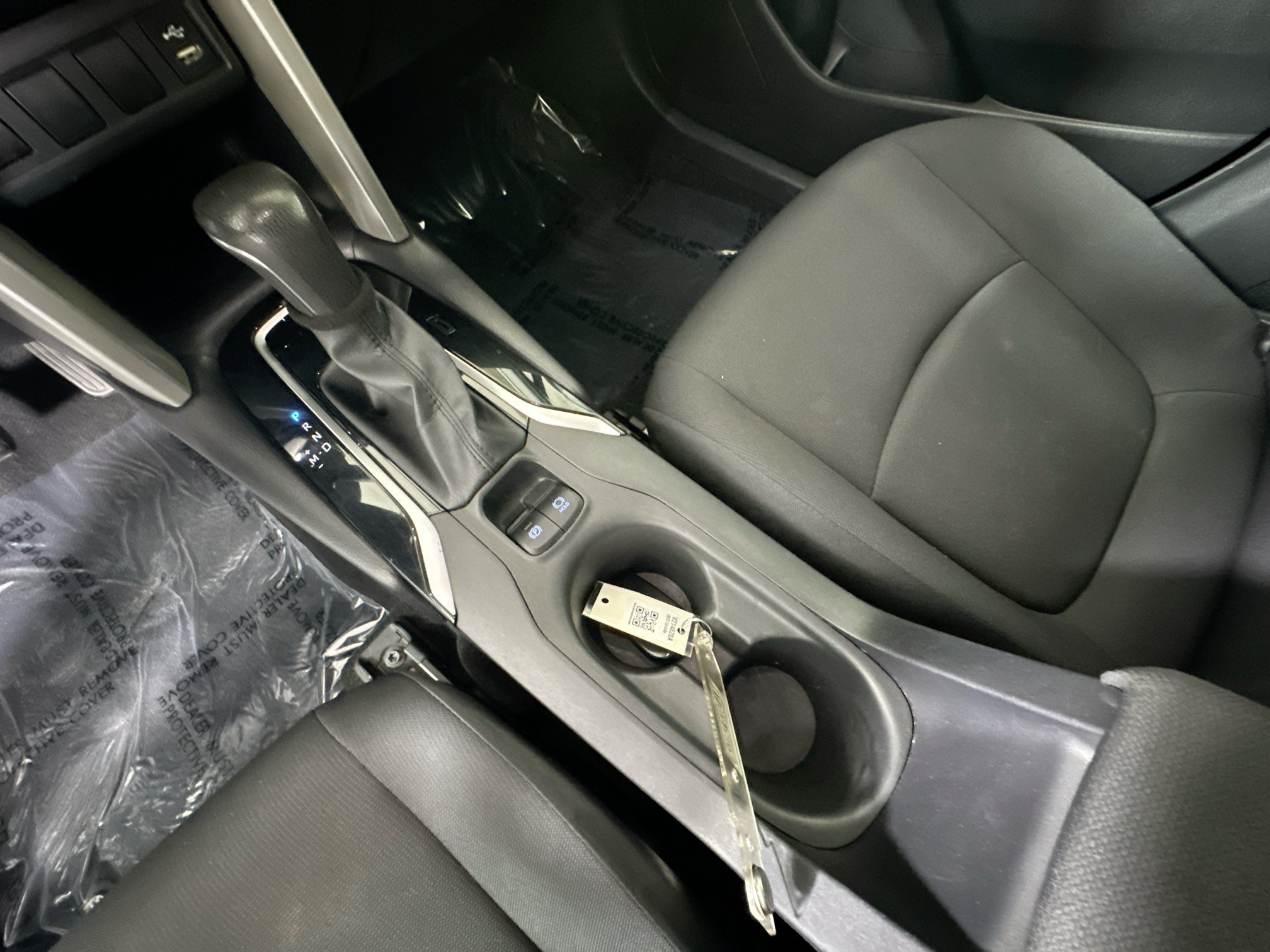 Used 2022 Silver Toyota LE image 22