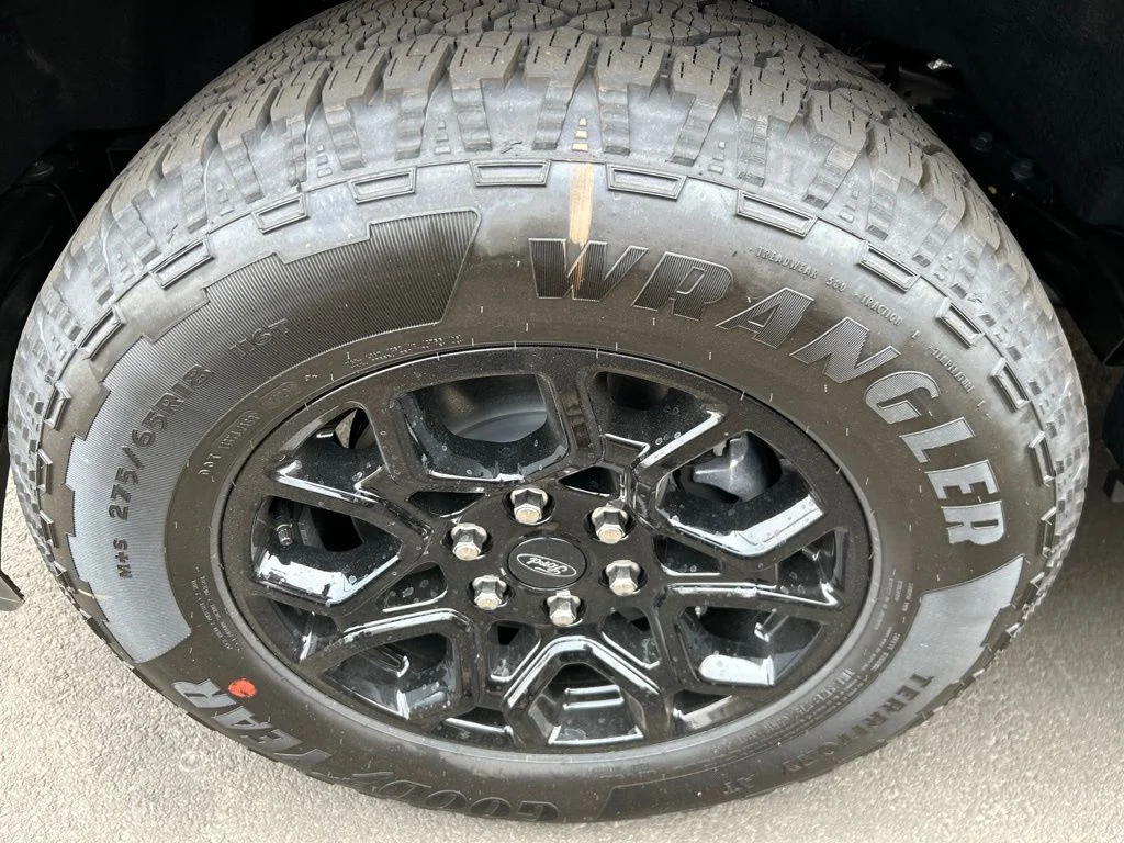 New 2026 Agate Black Metallic Ford XLT image 10
