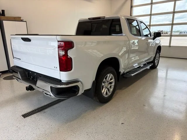 New 2026 Summit White Chevrolet LT image 16