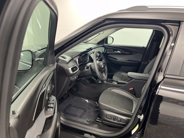 Used 2023 Black Chevrolet LT image 12
