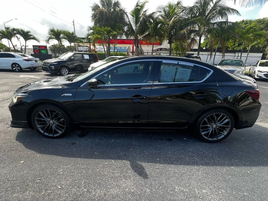 Used 2020  Acura Technology & A-SPEC Packages image 3
