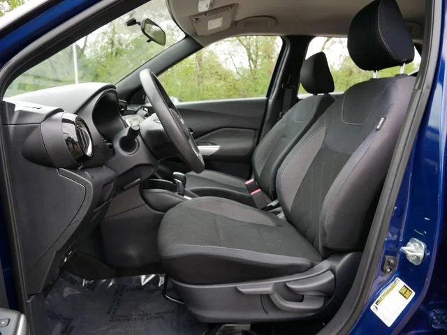 Used 2019 Blue Nissan SV image 14