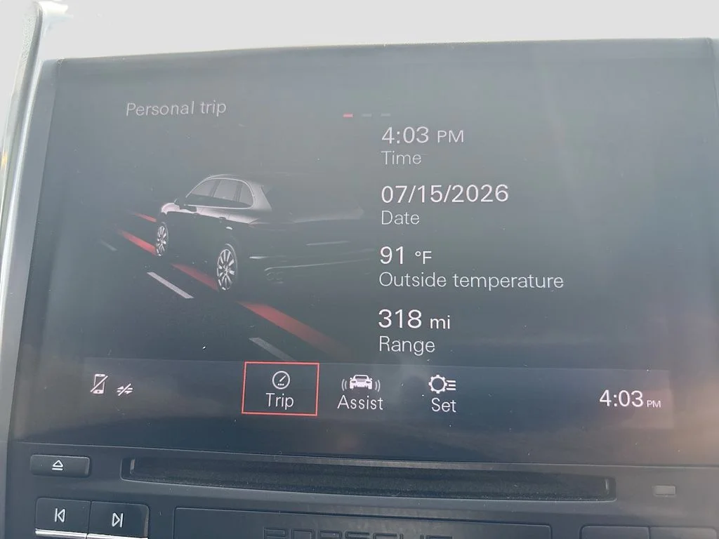 Used 2017 White Porsche Base image 37