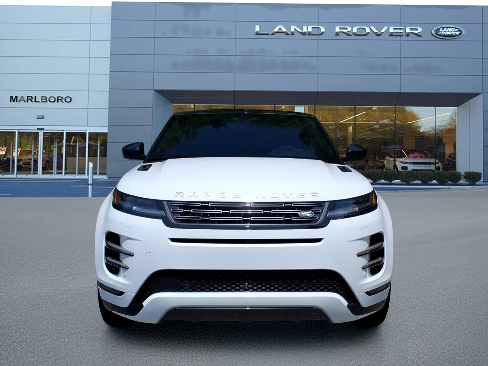 New 2026 Fuji White Land Rover P250 Hoxton Edition image 8