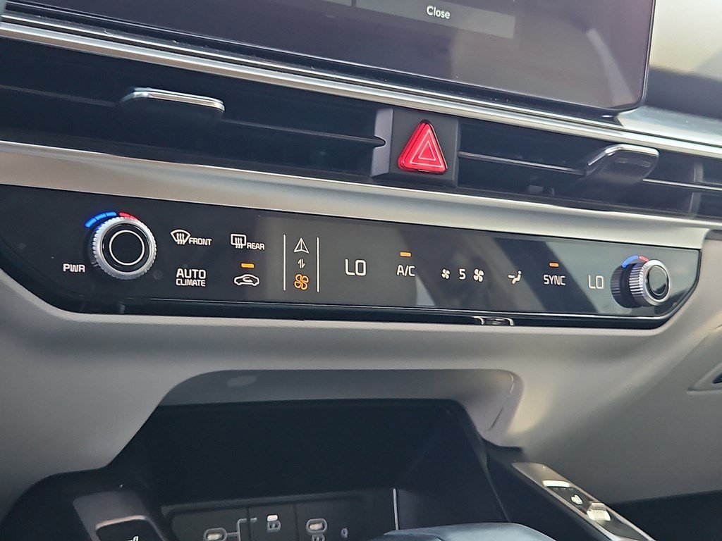 Used 2025 Ebony Black Kia EX image 23