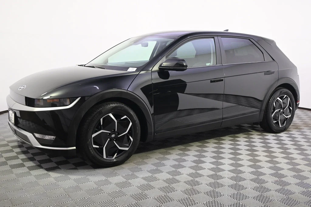Used 2024 Hyundai IONIQ 5 SEL with VIN KM8KNDDF0RU310585 for sale in Minneapolis, MN