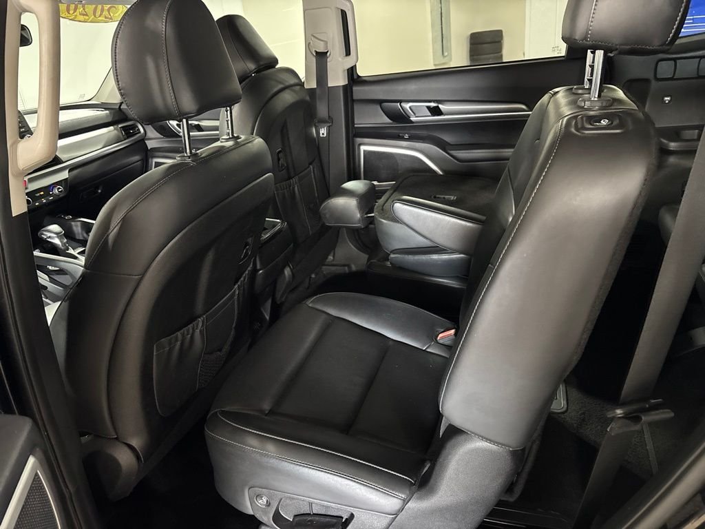 Used 2020 Black Kia S image 15