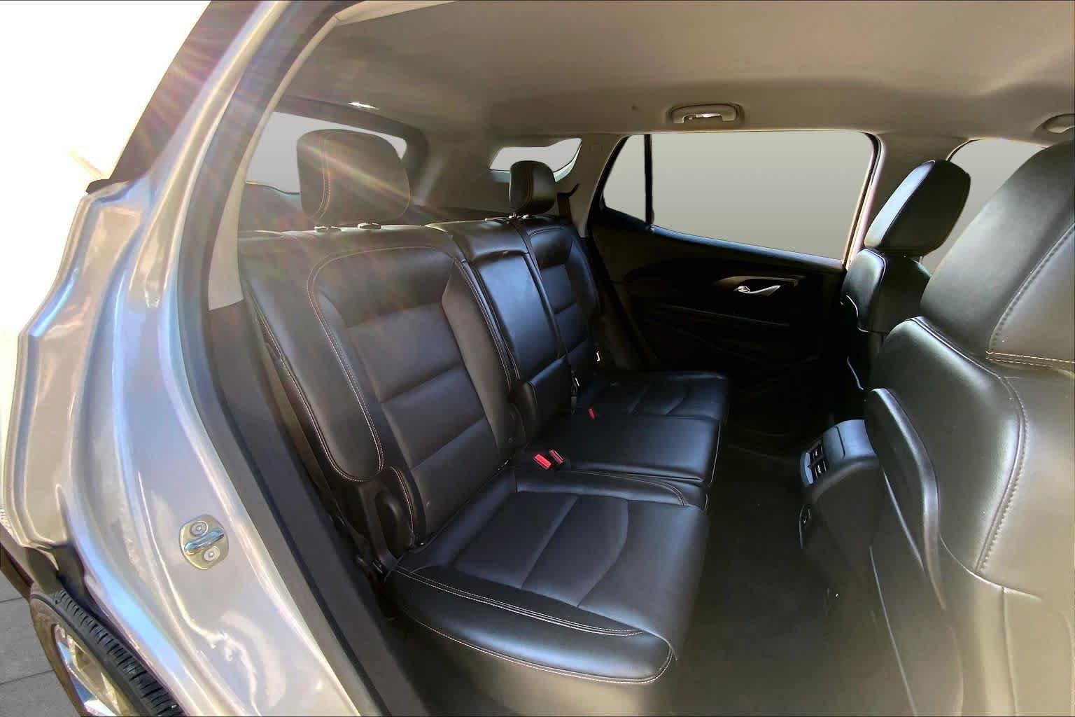 Used 2018 Quicksilver Metallic GMC SLT image 19