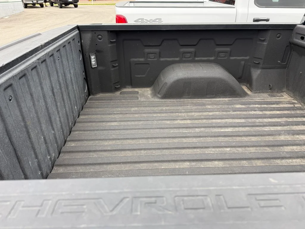 Used 2020 Gray Chevrolet Custom image 21