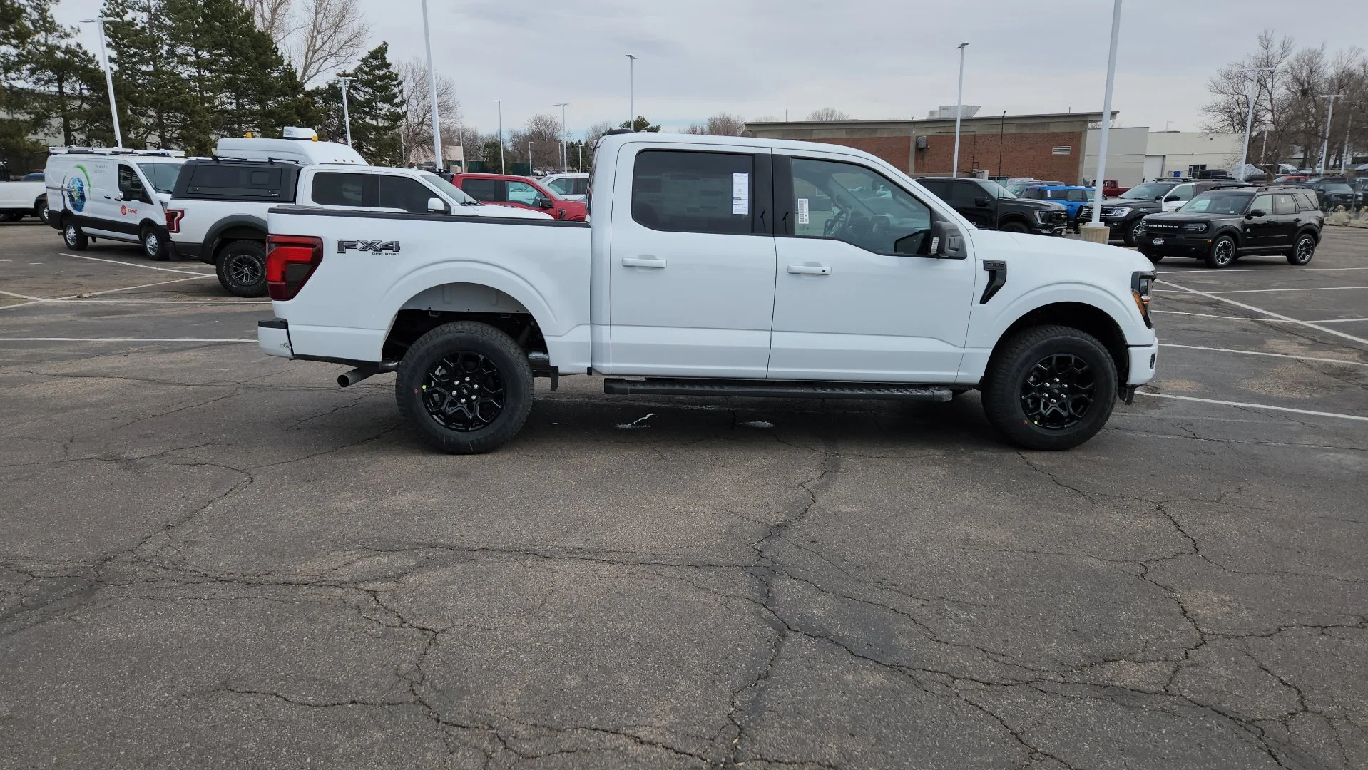 New 2026 Oxford White Ford XLT image 18