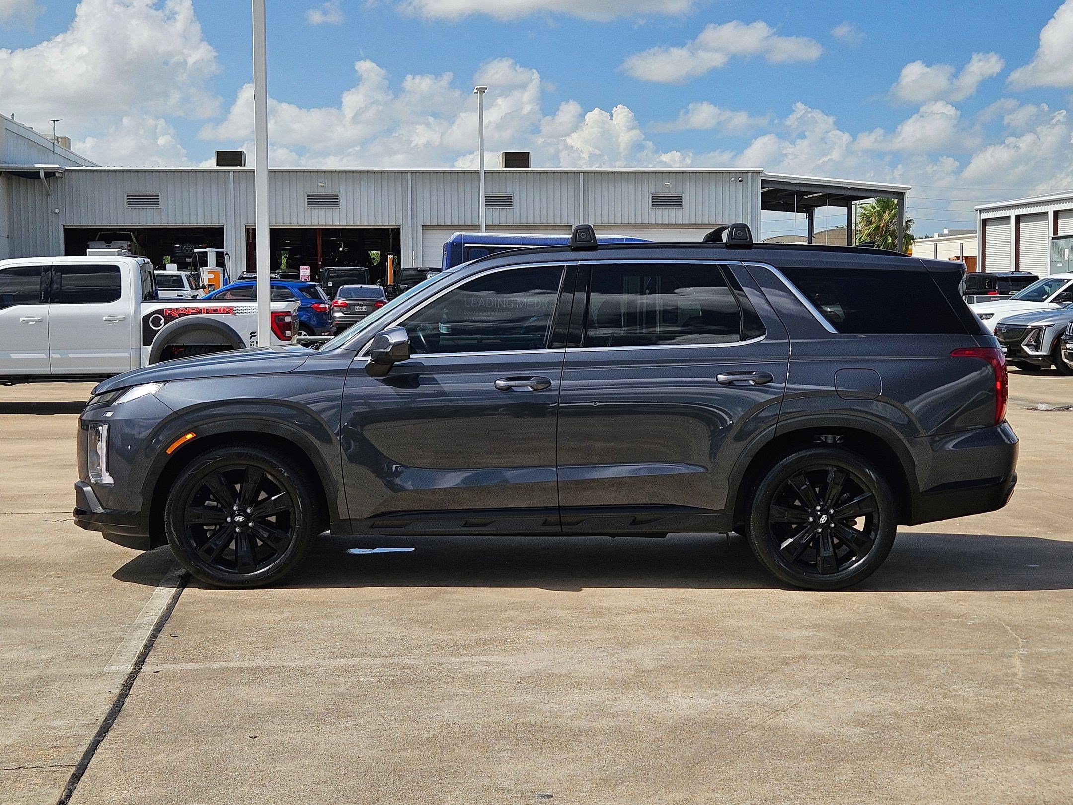 Used 2024 Steel / Graphite Hyundai XRT image 6